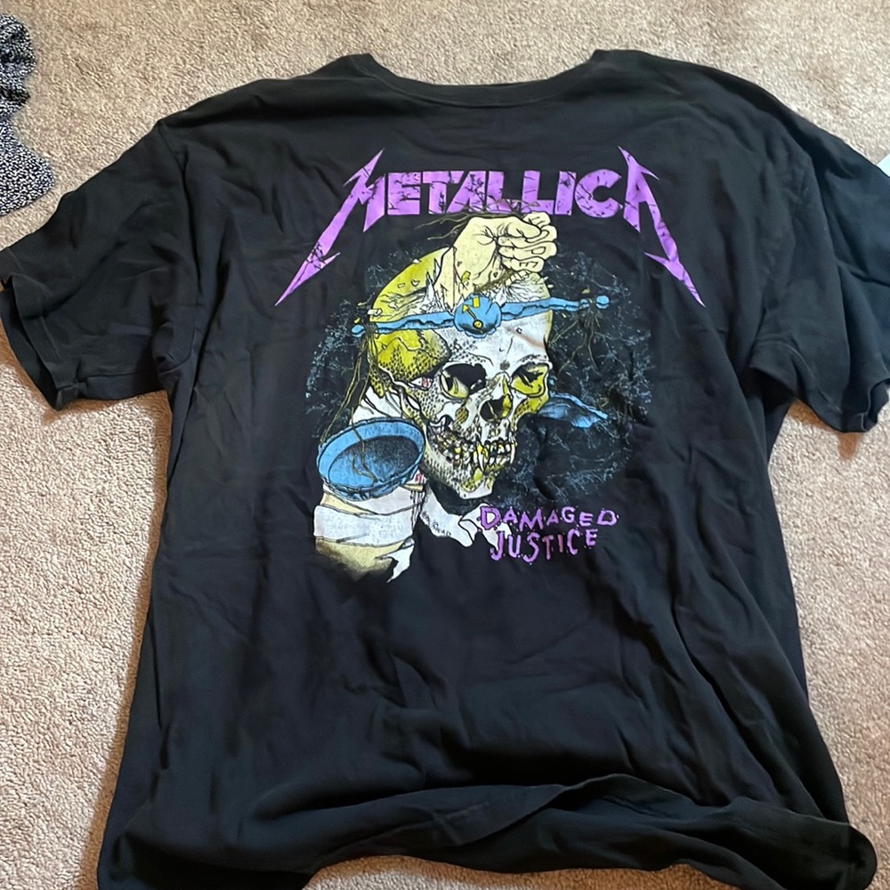 graphic tee